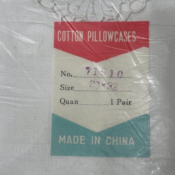 Vintage Embroidered Cotton Pillowcases - Set of 2 NOS The Bay - Picture 3 of 6